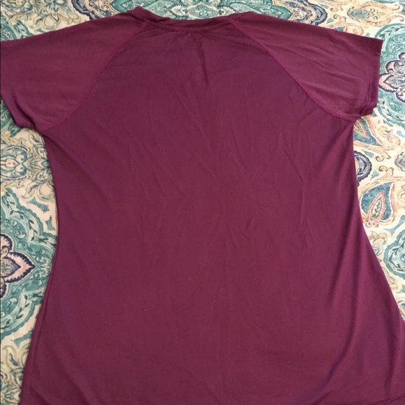 The North Face purple tee - Picture 3 of 5
